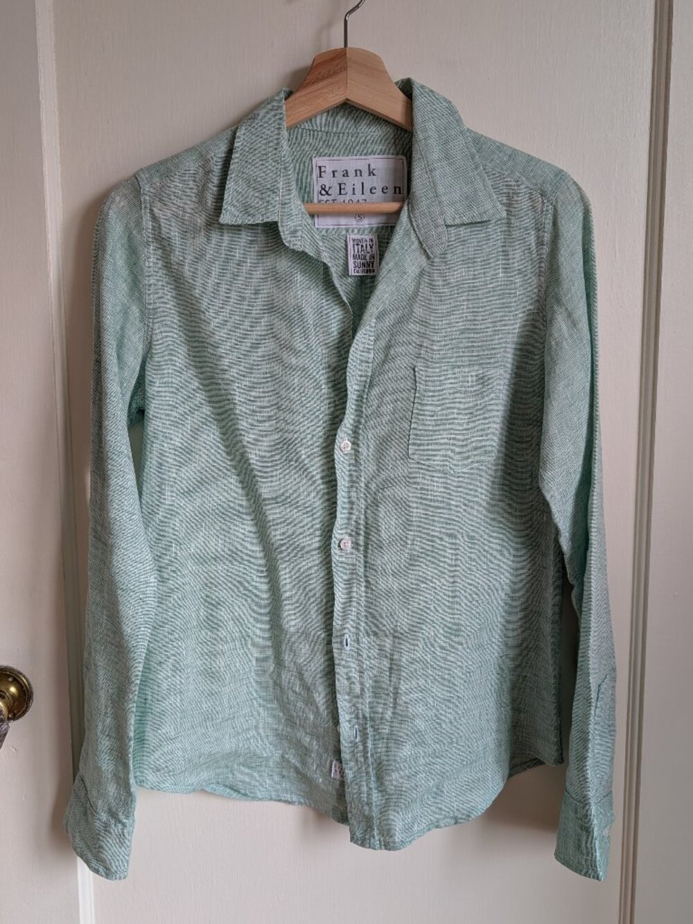 EUC Frank & Eileen buttondown in Italian linen